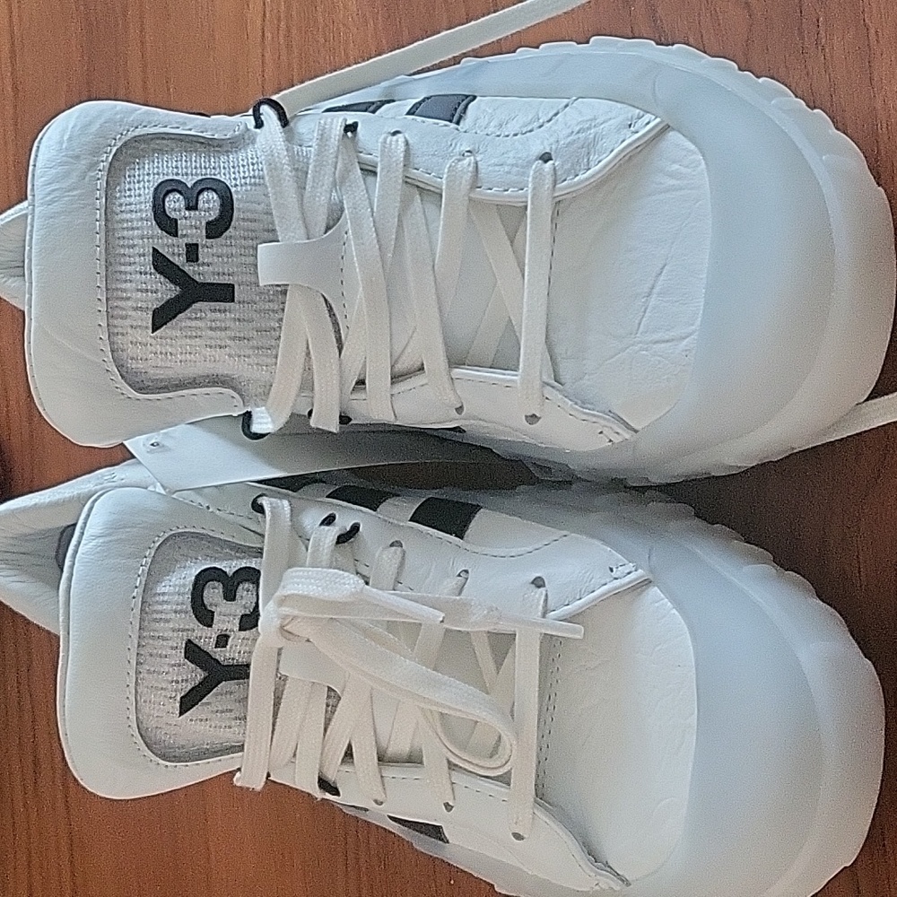 Addidas y-3 grp1 low top sneaker i  core white and black US 7 1/2 mens